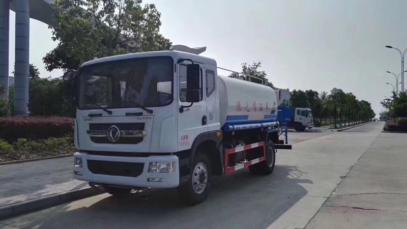 12噸(12方)東風(fēng)多利卡D9綠化灑水車價格2