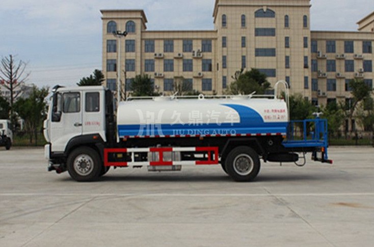 10����ˮ܇(ch��)�����X(qi��n)_10����10��������˹̫���G����ˮ܇(ch��)�S(ch��ng)�҃r(ji��)��3