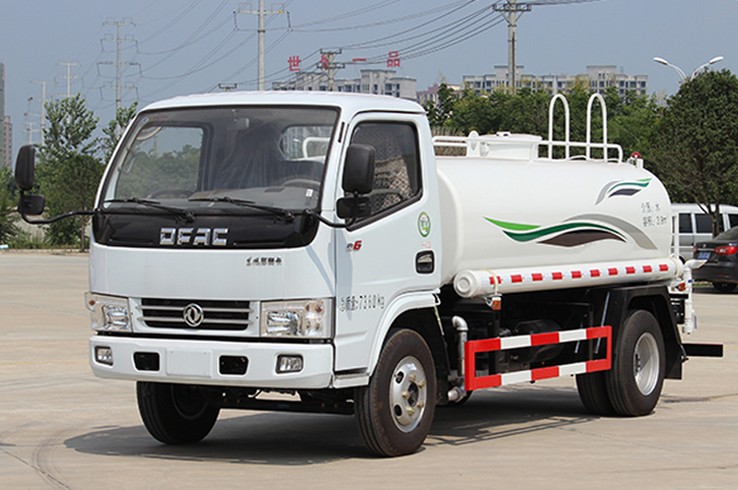 5噸(5方)東風(fēng)多利卡環(huán)衛(wèi)灑水車(chē)圖片 5噸(5方)東風(fēng)多利卡環(huán)衛(wèi)灑水車(chē)圖片