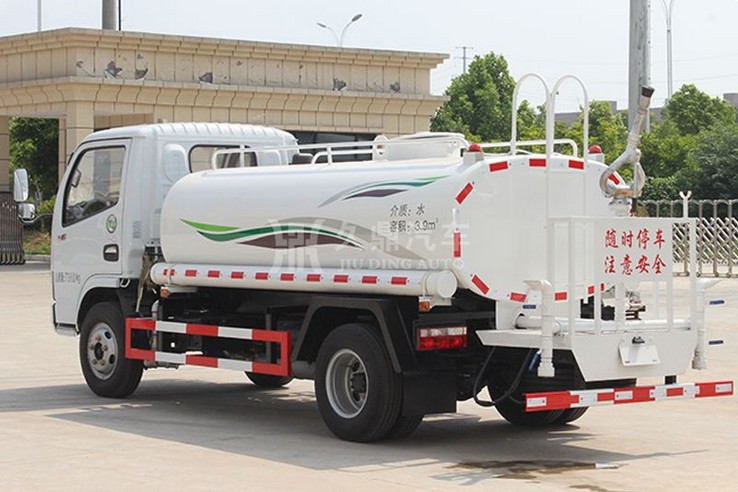 5噸(5方)東風(fēng)多利卡環(huán)衛(wèi)灑水車(chē)圖片 5噸(5方)東風(fēng)多利卡環(huán)衛(wèi)灑水車(chē)圖片