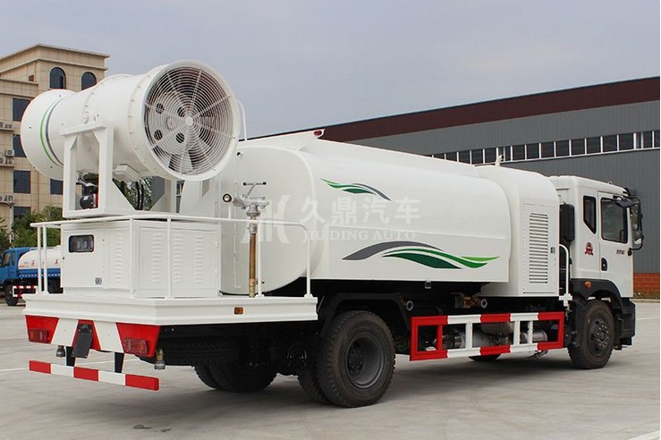 東風(fēng)御虎多功能抑塵車廠家價格4