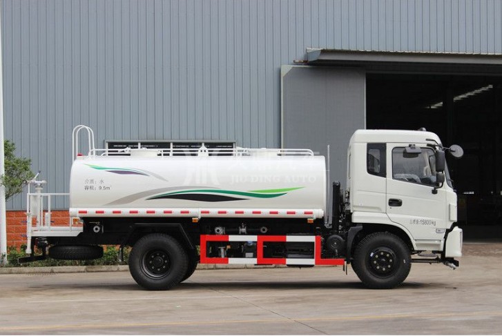 環(huán)衛(wèi)灑水車怎么操作_東風(fēng)專底12噸環(huán)衛(wèi)灑水車2