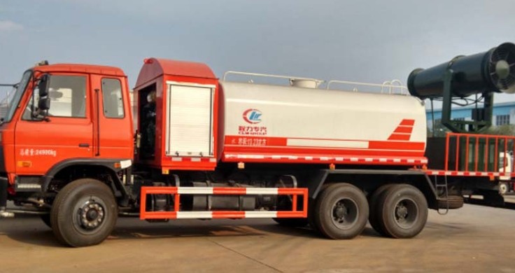 多功能灑水車有哪些_東風后雙橋20方農(nóng)藥噴灑車4