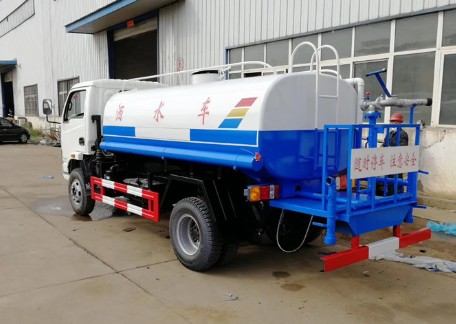 躍進(jìn)5噸綠化灑水車廠家價(jià)格3