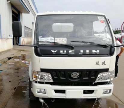 躍進(jìn)5噸綠化灑水車廠家價(jià)格4