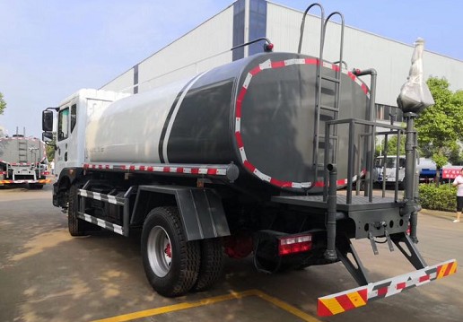 國六14噸東風(fēng)多利卡D9灑水車圖片 國六14噸東風(fēng)多利卡D9灑水車圖片