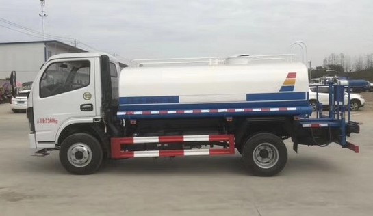 國六5方東風(fēng)福瑞卡灑水車圖片 國六5方東風(fēng)福瑞卡灑水車圖片