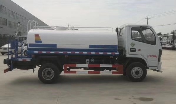 國六5方東風(fēng)福瑞卡灑水車圖片 國六5方東風(fēng)福瑞卡灑水車圖片