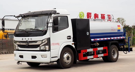 小型灑水車廠家報價_5方純電動小型灑水車3