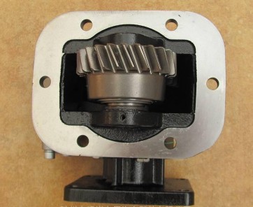 江淮LC6T450M1變速箱取力器圖片 江淮LC6T450M1變速箱取力器圖片