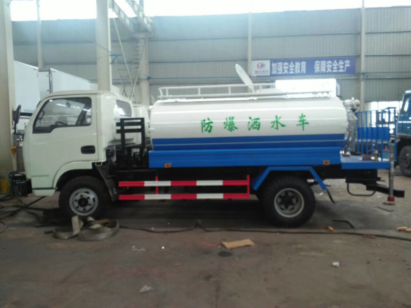 �V�׷�����ˮ܇����չʾ�DƬ