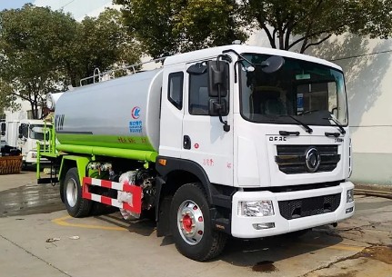 30米國六東風D9抑塵灑水車 30米國六東風D9抑塵灑水車