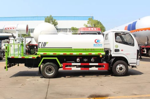 國六30米5方東風小多利卡抑塵灑水車 國六30米5方東風小多利卡抑塵灑水車