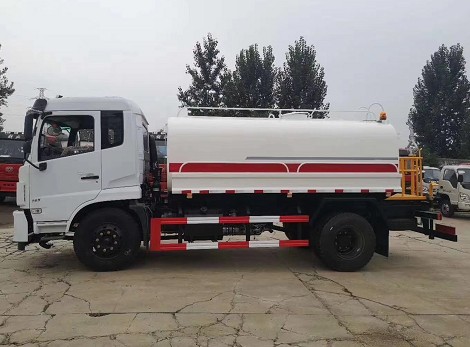 12����ˮ܇���¶����Xһ��(g��)��_��(gu��)��12���|�L(f��ng)�S��D17�G����ˮ܇�S�҃r(ji��)��3