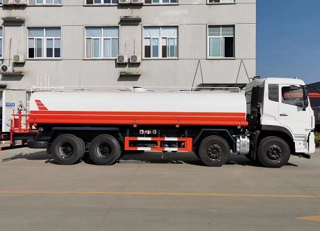 ��(gu��)��25����ˮ܇,�|�L(f��ng)����VLǰ�ĺ�˞�ˮ܇�DƬ