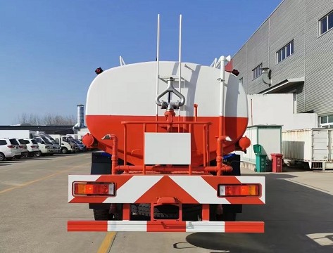 ��(gu��)��25����ˮ܇,�|�L(f��ng)����VLǰ�ĺ�˞�ˮ܇�DƬ