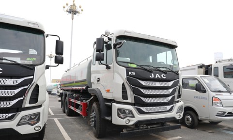 國六江淮格爾發K5X后雙橋15方灑水車圖片 國六江淮格爾發K5X后雙橋15方灑水車圖片