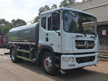 國六東風多利卡(D9)12方灑水車 國六東風多利卡(D9)12方灑水車