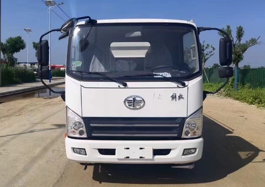 解放招財(cái)虎藍(lán)牌7方灑水車_同銳通牌CAA5042TDYC6型多功能抑塵車3