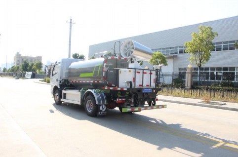 東風(fēng)凱普特5方純電動灑水車_CLT5080GPSEQBEV型純電動綠化噴灑車5